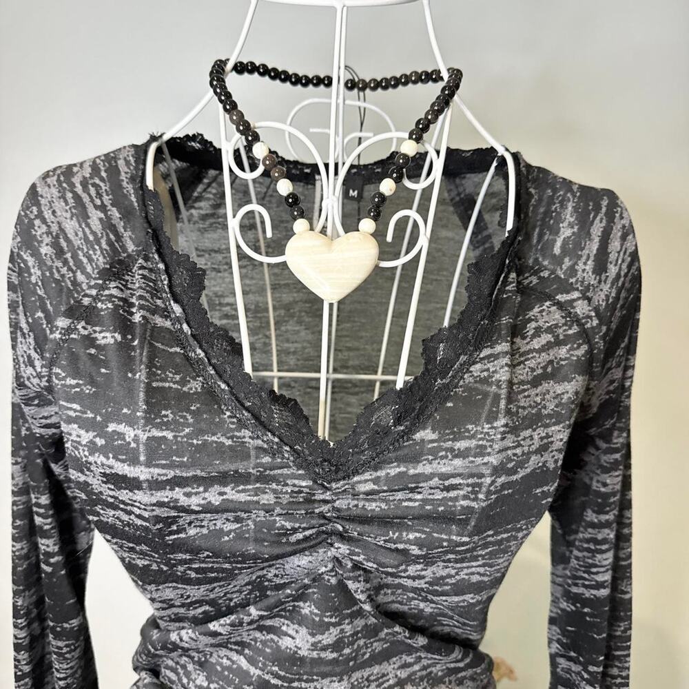 Women's Black Ruched V-Neck Long Sleeve Top - Picture 4 of 7